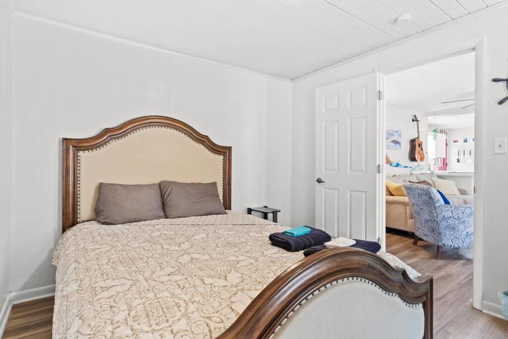 Dolphin Cove - Whole Waterfront House With Dock Villa Ocean Isle Beach Exteriör bild