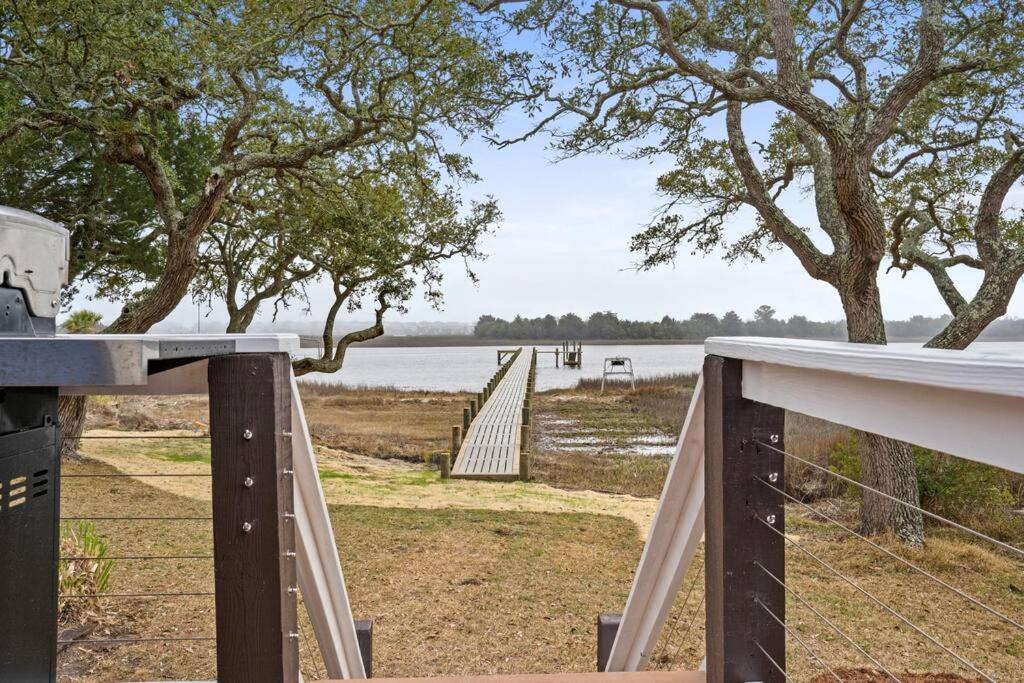 Dolphin Cove - Whole Waterfront House With Dock Villa Ocean Isle Beach Exteriör bild